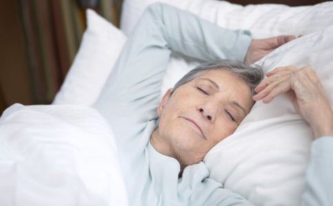老人睡眠不好如何改善？
