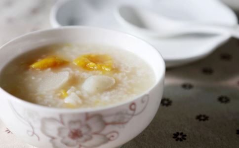 女性更年期如何饮食 女性更年期吃什么好 更年期的饮食调理方法