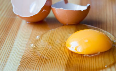 揭秘 生吃鸡蛋有害健康