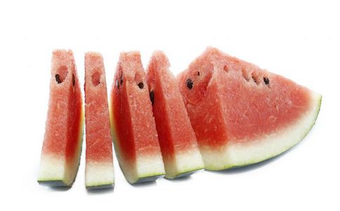 夏季吃西瓜的注意 哪些人不宜吃西瓜 吃西瓜的禁忌