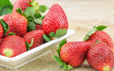 吃草莓的好处 草莓有什么作用 草莓有哪些功效
