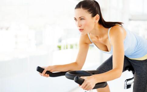 空腹运动对身体好吗 运动后不能吃哪些食物 为什么运动时容易抽筋