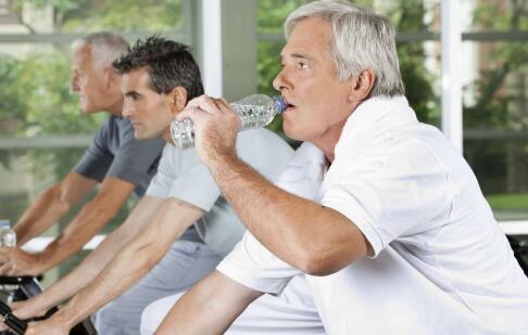 日常运动如何保健 运动过程脱水有什么症状 运动脱水应对如何处理
