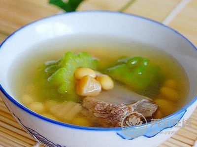 适合冬季养生保健的三款美味汤