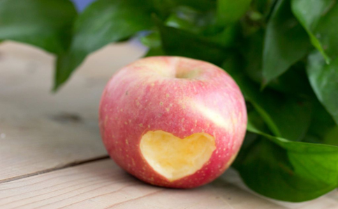 排毒养颜的食物有哪些 吃什么可以排毒养颜 吃苹果排毒养颜吗