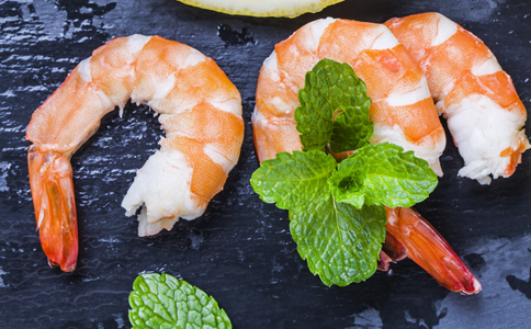 大虾烧白菜的营养价值 大虾烧白菜的做法 大虾搭配哪些蔬菜更美味