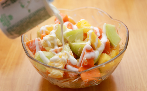 自制美容减肥的蔬果沙拉 美容减肥的蔬果沙拉的做法 如何制作美容减肥的蔬果沙拉
