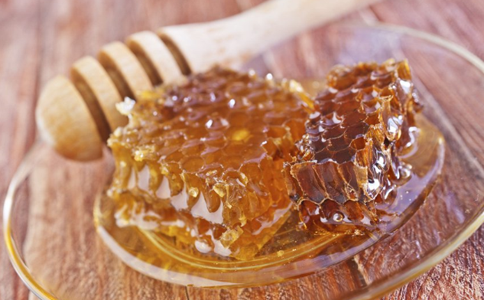各品种蜂蜜的功效 蜂蜜有哪些品种 如何挑选好蜂蜜