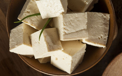 豆腐食用禁忌有哪些 吃豆腐的禁忌有哪些 吃豆腐的禁忌是什么