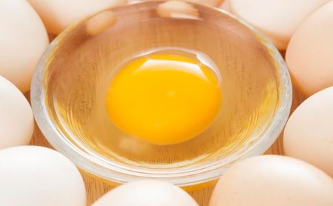 什么是鸡蛋黄 鸡蛋黄的营养价值 鸡蛋的食疗功效