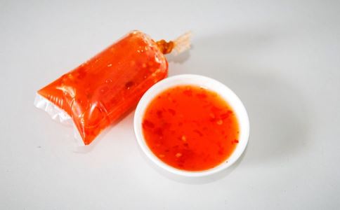 自制蒜蓉辣椒酱的做法 蒜蓉辣椒酱的做法 怎么做蒜蓉辣椒酱