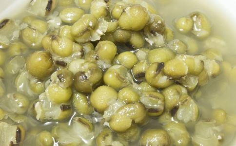 绿豆 快速煮绿豆的小窍门 烹制绿豆汤 绿豆汤 清热解毒