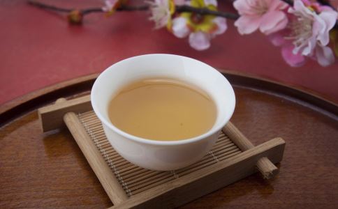 冬季喝什么茶好 冬天喝什么茶好 冬天喝红茶好