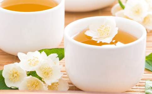 喝什么花茶美容养颜又排毒 有哪些养颜排毒的花茶 排毒养颜茶