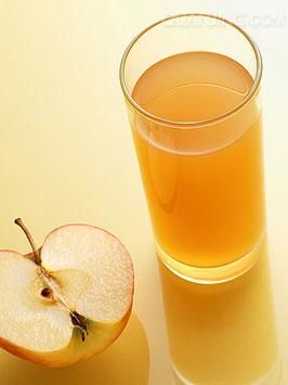 喝什么果汁有助于排毒 苹果汁的好处 芒果汁的功效