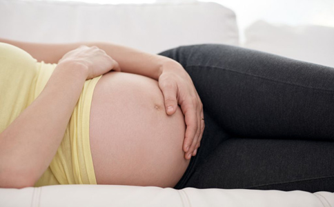 准妈妈 女性 怀孕 隐形眼镜 角膜炎 普通眼镜 敏感度 怀孕