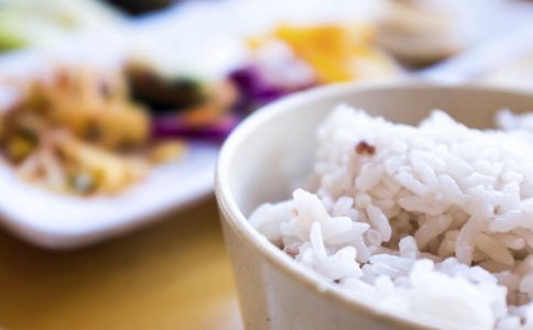 怎样蒸米饭 蒸米饭 营养 开水煮饭 用开水煮饭好吗