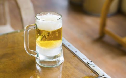 下酒食物 老年性痴呆症 癌症 啤酒肚 男人 喝啤酒的危害