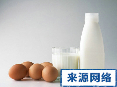牛奶的营养价值 酸奶的营养价值 喝酸奶的好处 喝牛奶好还是酸奶好