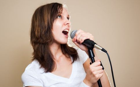 唱歌 唱歌跑调 唱歌跑调也是病 卡拉OK歌厅 新西兰先驱报 失歌症