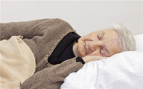 怎么治老人失眠 老人失眠有哪些原因 老人失眠怎么调理