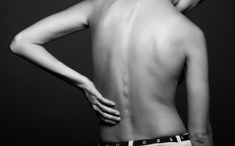 腰疼吃什么好 腰疼是什么原因 如何缓解腰疼