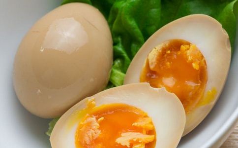 吃鸡蛋的注意 吃鸡蛋要注意哪些 什么样的鸡蛋才能吃