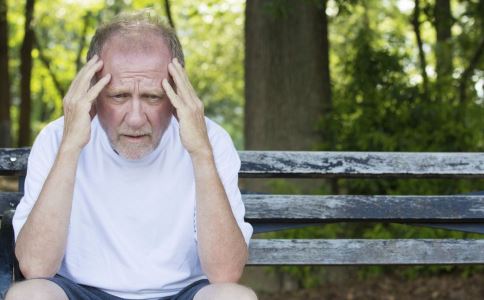 老人头痛的原因 导致老人头痛的原因 老人为什么会头痛