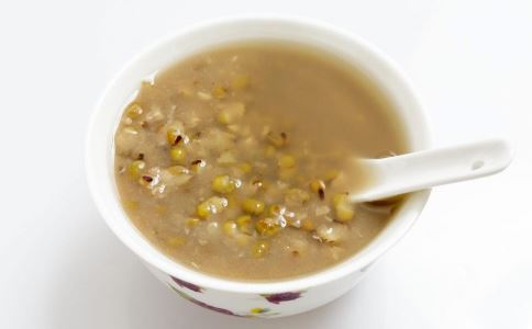 夏季喝绿豆汤的好处 绿豆汤的功效 哪些不宜喝绿豆汤