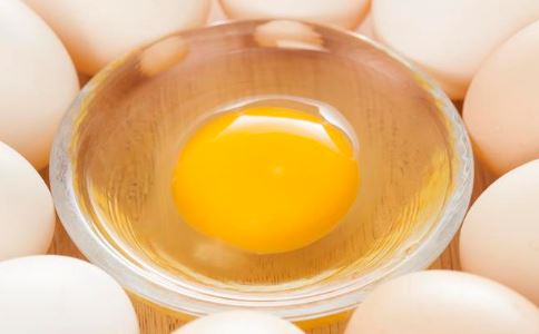 吃鸡蛋的好处 吃鸡蛋有哪些好处 鸡蛋的营养