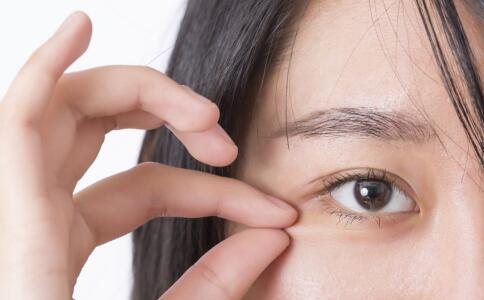 干眼病怎么办 干眼病如何治疗 治疗干眼病的茶有哪些